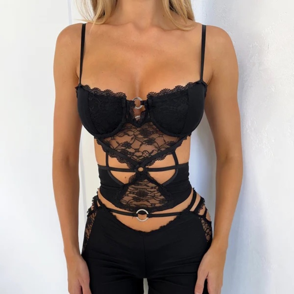 Outcast Heather Top Black